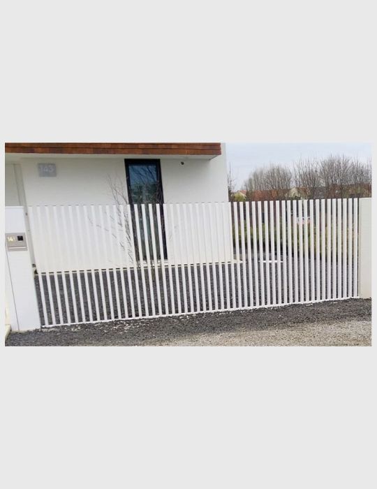 przęsło ogrodzeniowe wychodzące z  ziemi terra velago