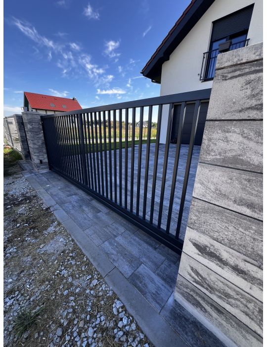 ogrodzenie posesyjne pionowe